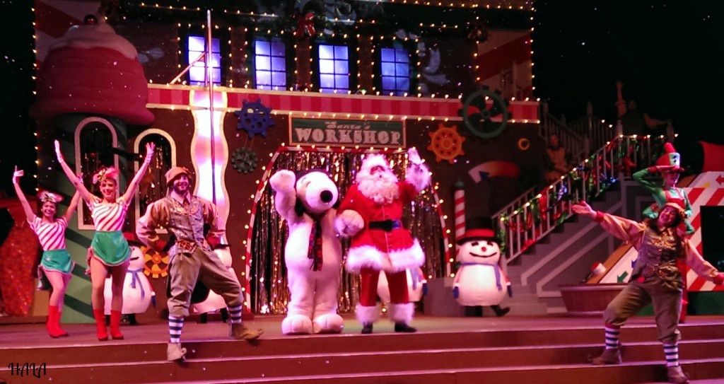 Christmas-Tree-Lighting-Snoopy-Santa-Merry-Farm-Buena-Park-Orange-County