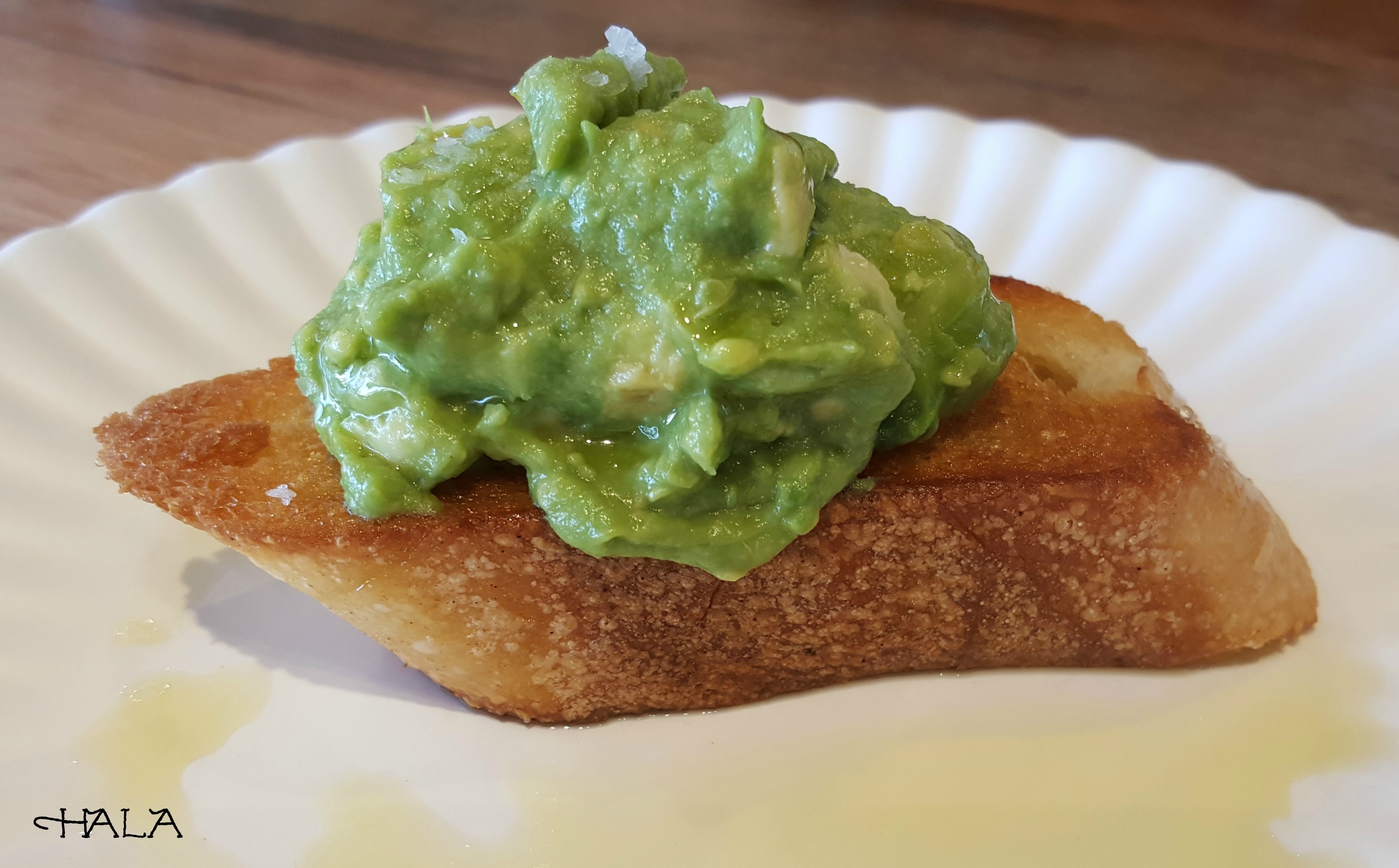 Avocado-Brunch-Saint-Marc-Huntington-Beach