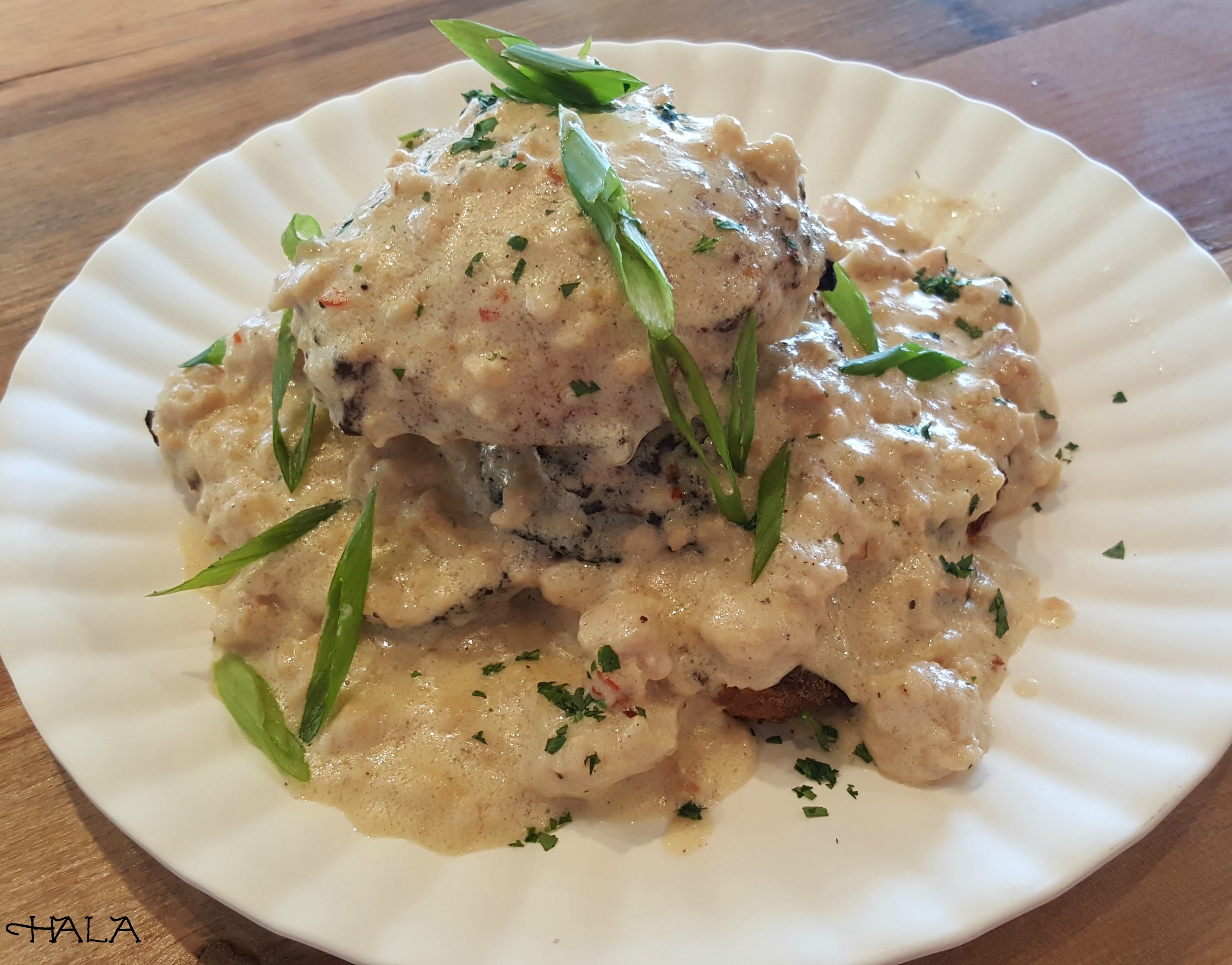 Homemade-Biscuits-Gravy