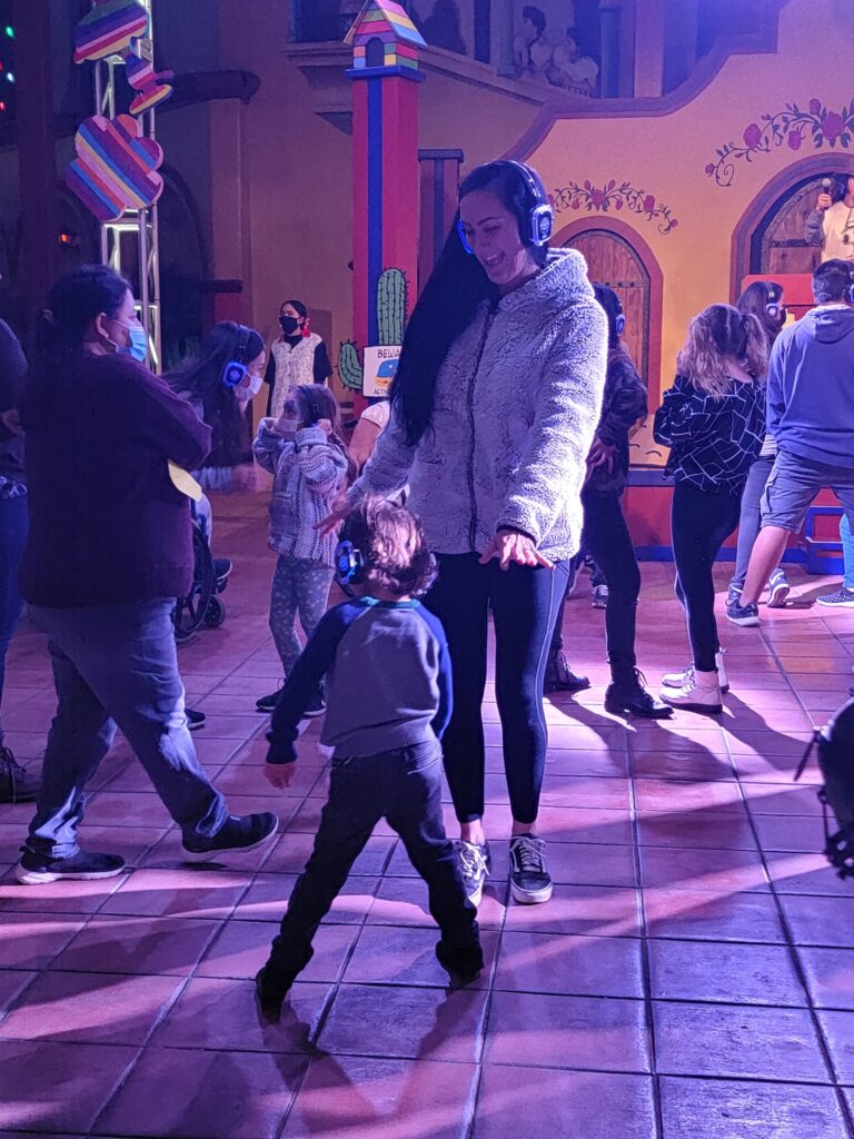 Knotts Peanuts Celebration Spikes Silent Disco!