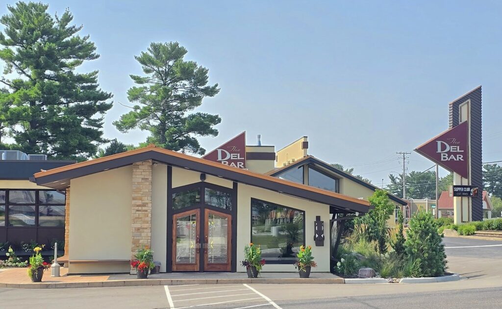 The Del-Bar in the Wisconsin dells. Foodie Guide to Wisconsin Dells: The Flavors You Can’t Miss
